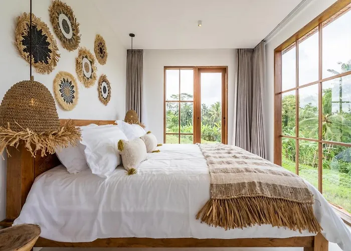 Villa Tembaga By Evdekimi - An Oasis Of Elegance And Comfort
