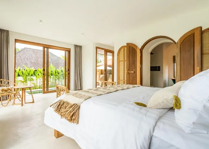 Villa Tembaga By Evdekimi - An Oasis Of Elegance And Comfort *